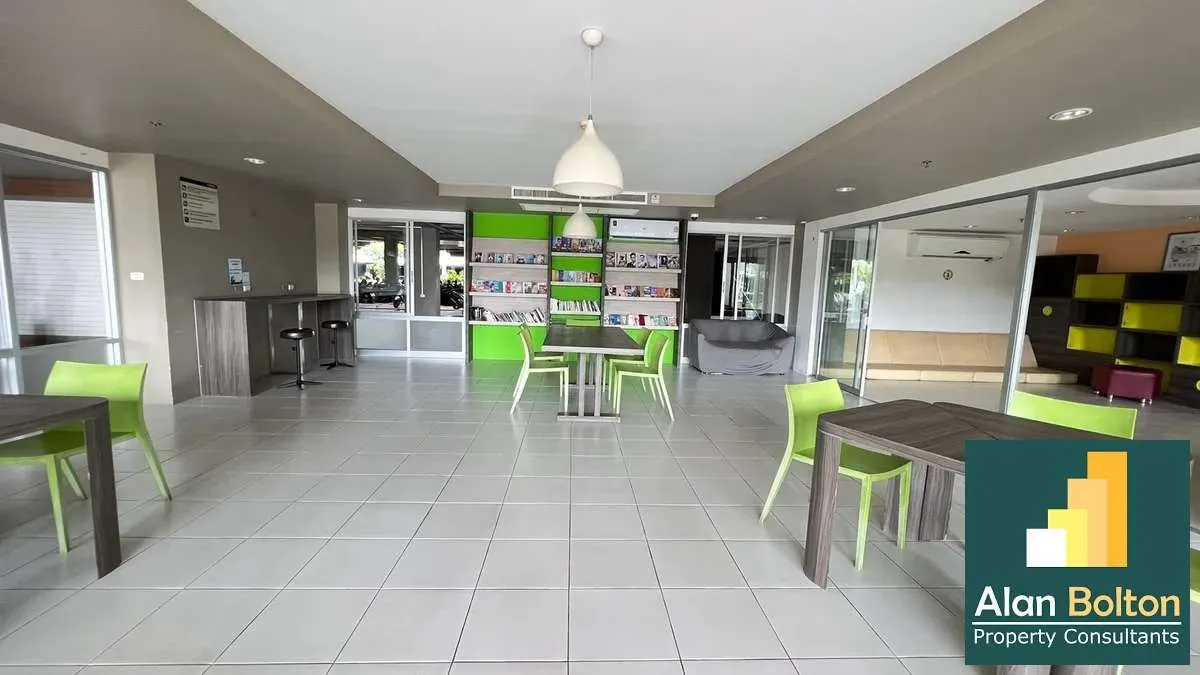 Balcony with pool access 1 Bedroom 1 Bathroom in Jomtien photo 6