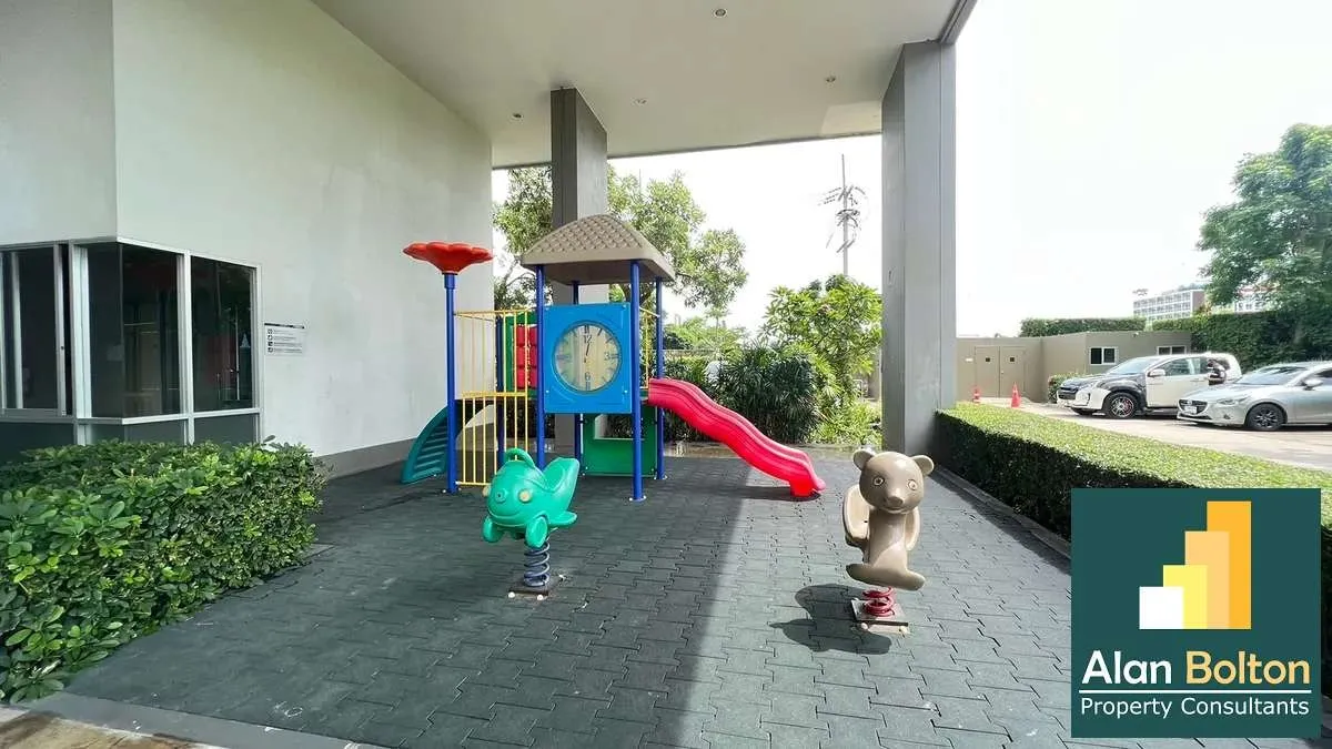 Balcony with pool access 1 Bedroom 1 Bathroom in Jomtien photo 7