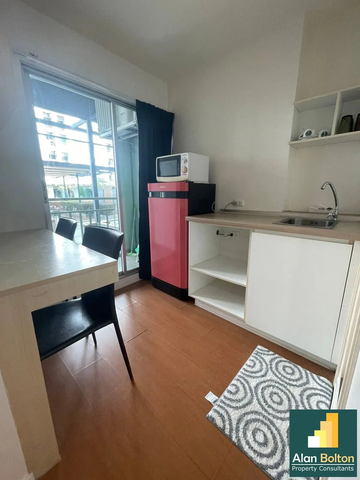 Balcony with pool access 1 Bedroom 1 Bathroom in Jomtien photo 8