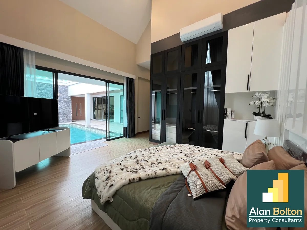 Luxury pool villa 4 Bedrooms 7 Bathrooms in East pattaya photo 7
