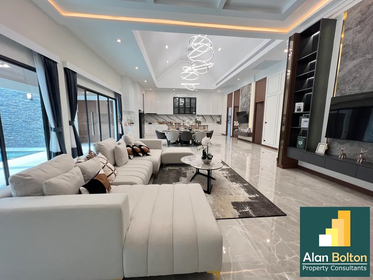 Luxury pool villa 4 Bedrooms 7 Bathrooms in East pattaya photo 19