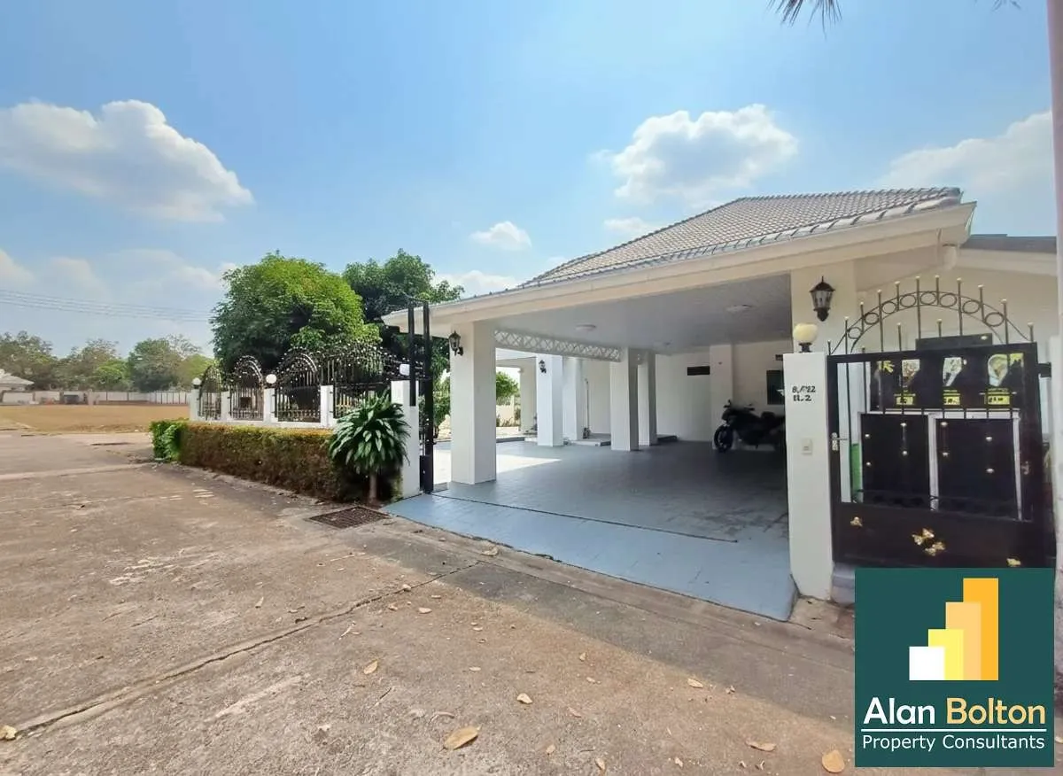Specious Single Detached House 3 bedrooms 4 bathrooms near Motorway 7 for Sale photo 3