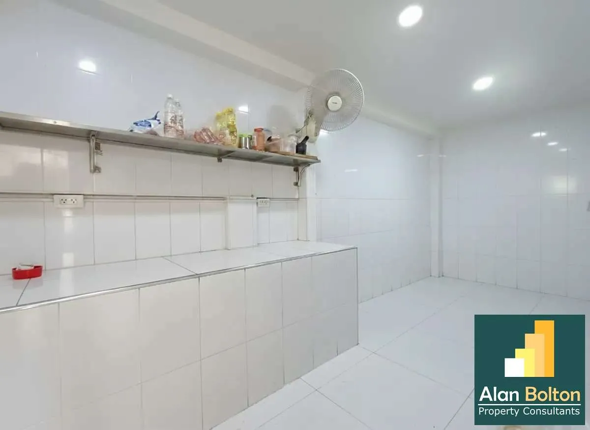 Specious Single Detached House 3 bedrooms 4 bathrooms near Motorway 7 for Sale photo 21