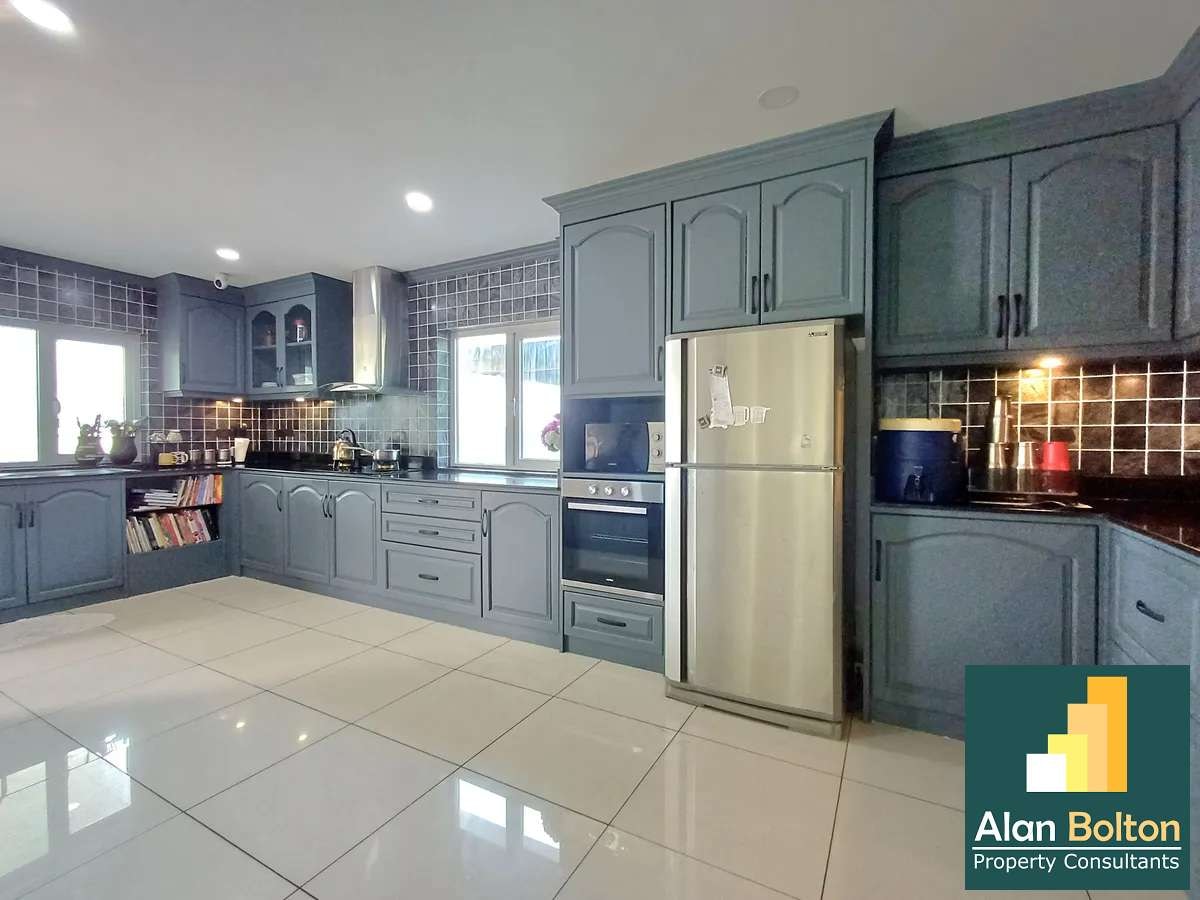 Specious Single Detached House 3 bedrooms 4 bathrooms near Motorway 7 for Sale photo 10
