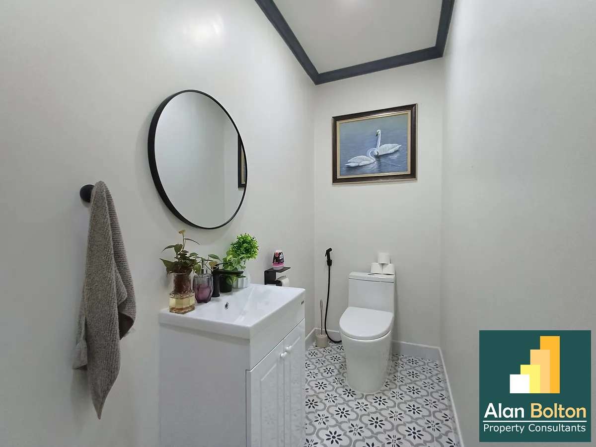 Specious Single Detached House 3 bedrooms 4 bathrooms near Motorway 7 for Sale photo 12
