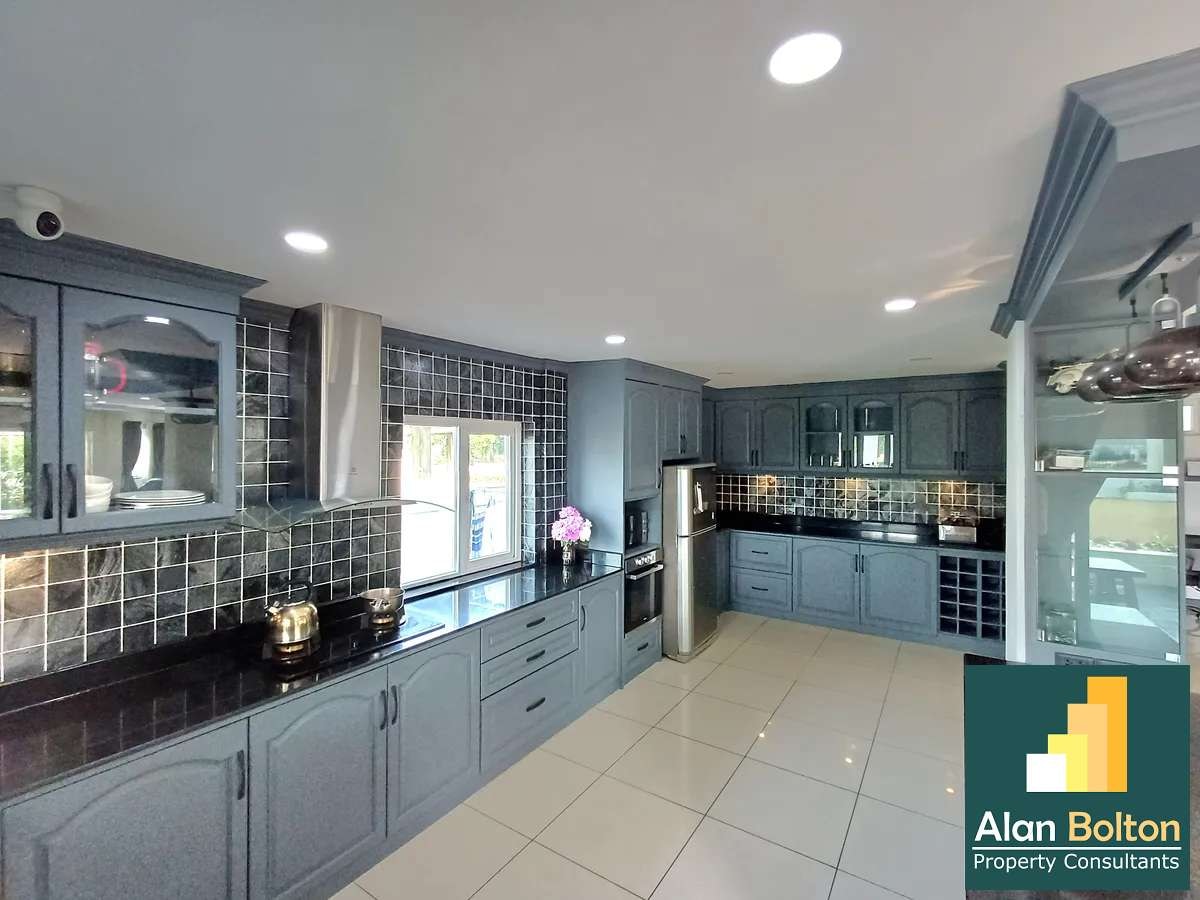 Specious Single Detached House 3 bedrooms 4 bathrooms near Motorway 7 for Sale photo 7
