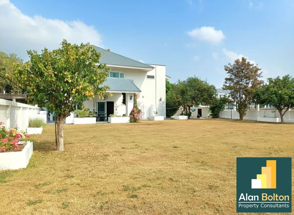 Specious Single Detached House 3 bedrooms 4 bathrooms near Motorway 7 for Sale photo 4