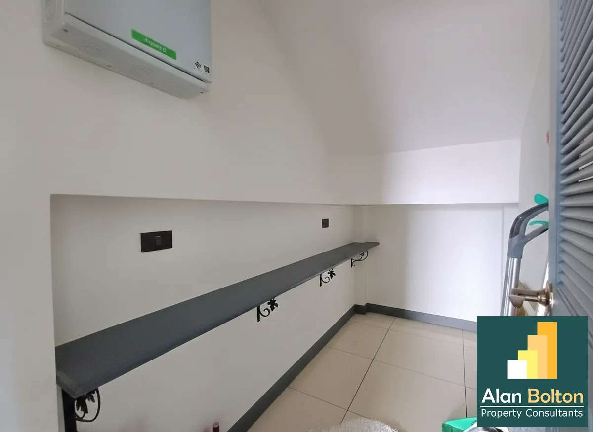 Specious Single Detached House 3 bedrooms 4 bathrooms near Motorway 7 for Sale photo 20