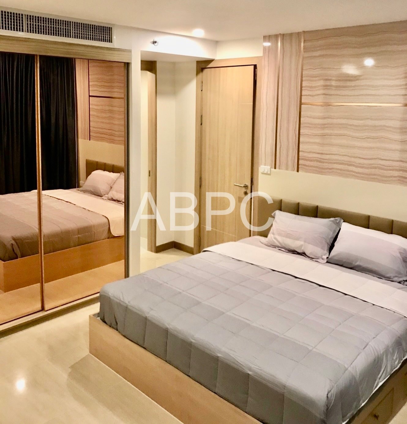 2 Bedroom Condo for Sale in Jomtien photo 3