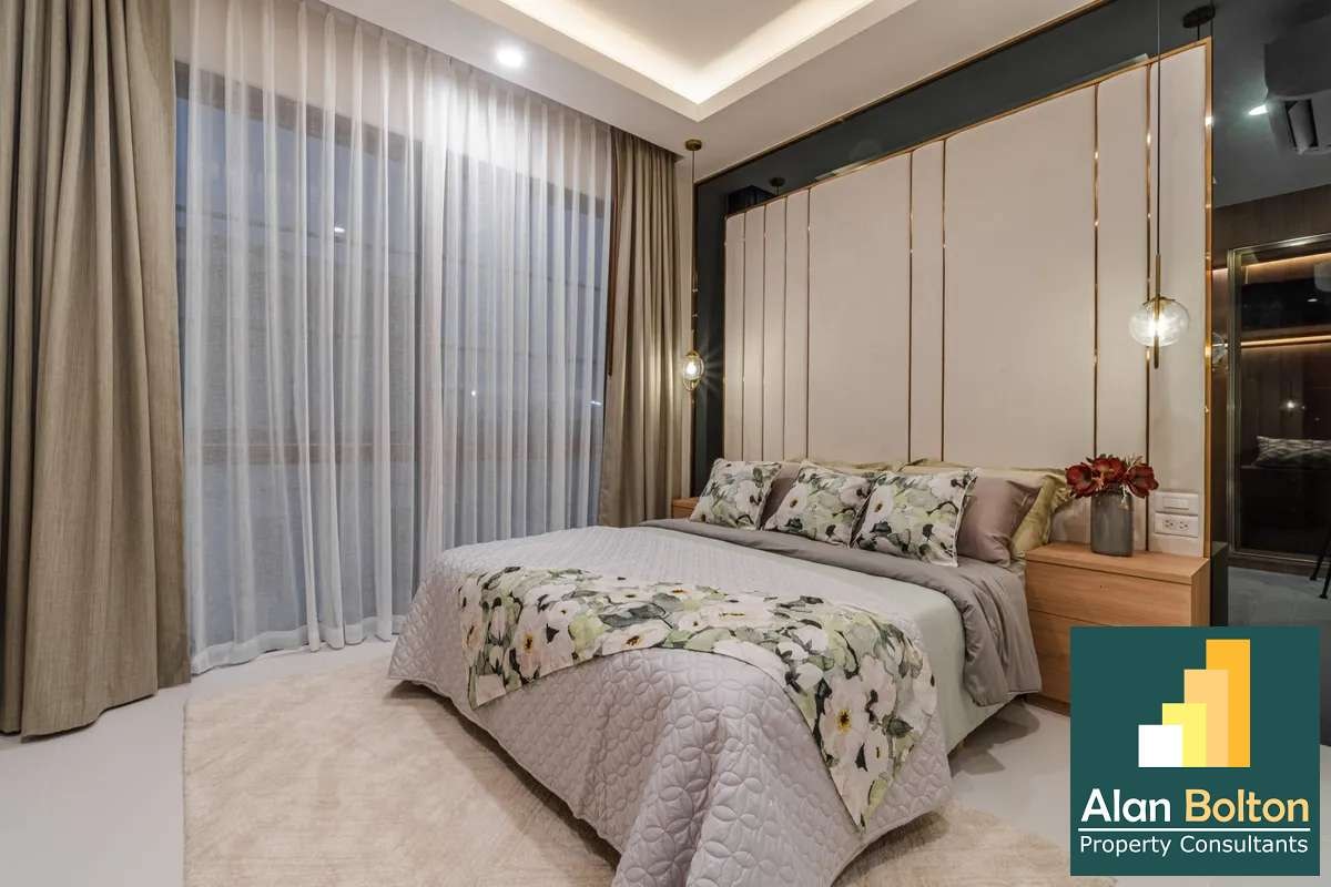 Newly Built 5-Bedroom Private Pool Villa, East Pattaya photo 7