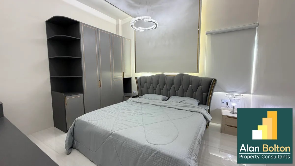 Luxurious Pool Villa For Sale In East Pattaya photo 2