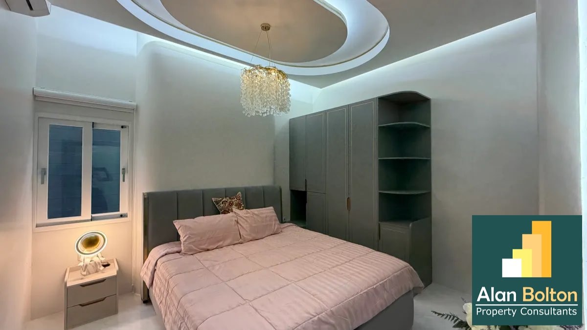 Luxurious Pool Villa For Sale In East Pattaya photo 3