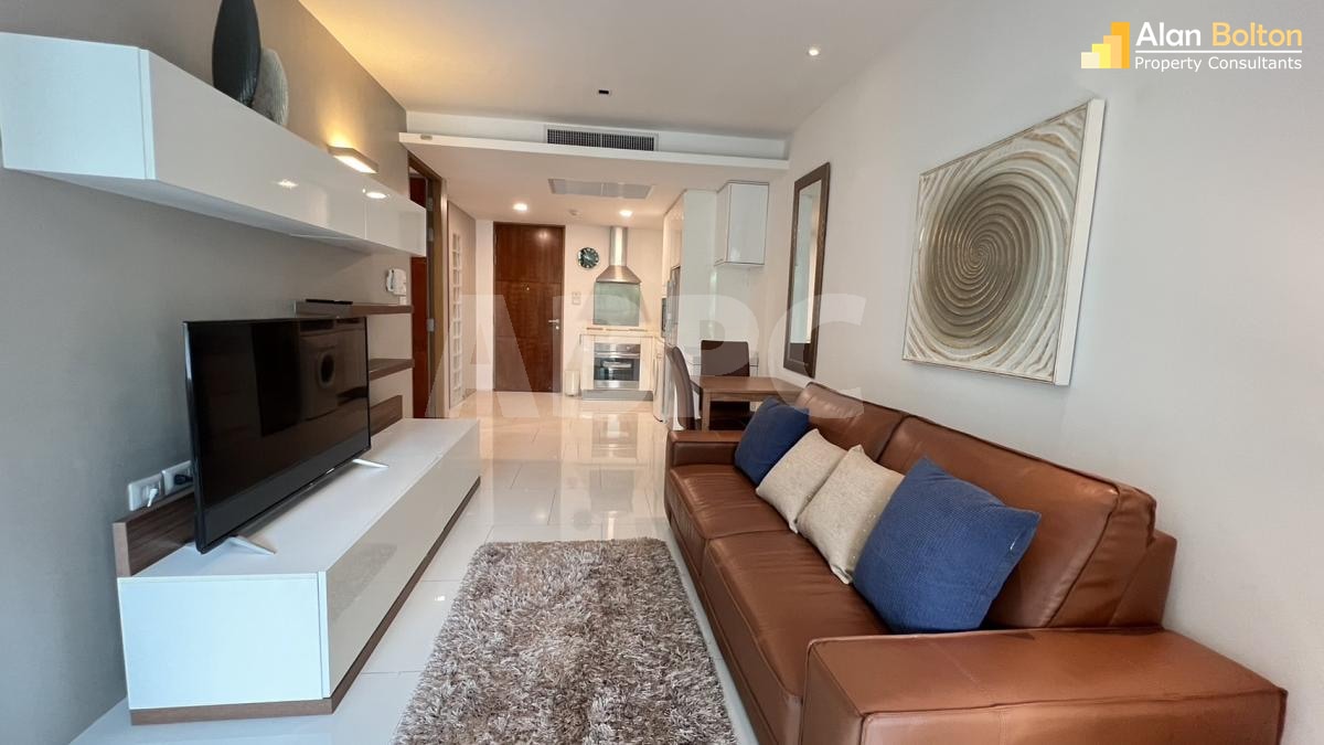Beachfront Nature View 2 Bed 2 Bath Condo In Wongamat photo 2