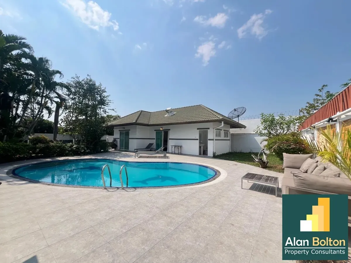 Pool Villa for Rent 5 Bedrooms 4 Bathrooms in East Pattaya photo 12