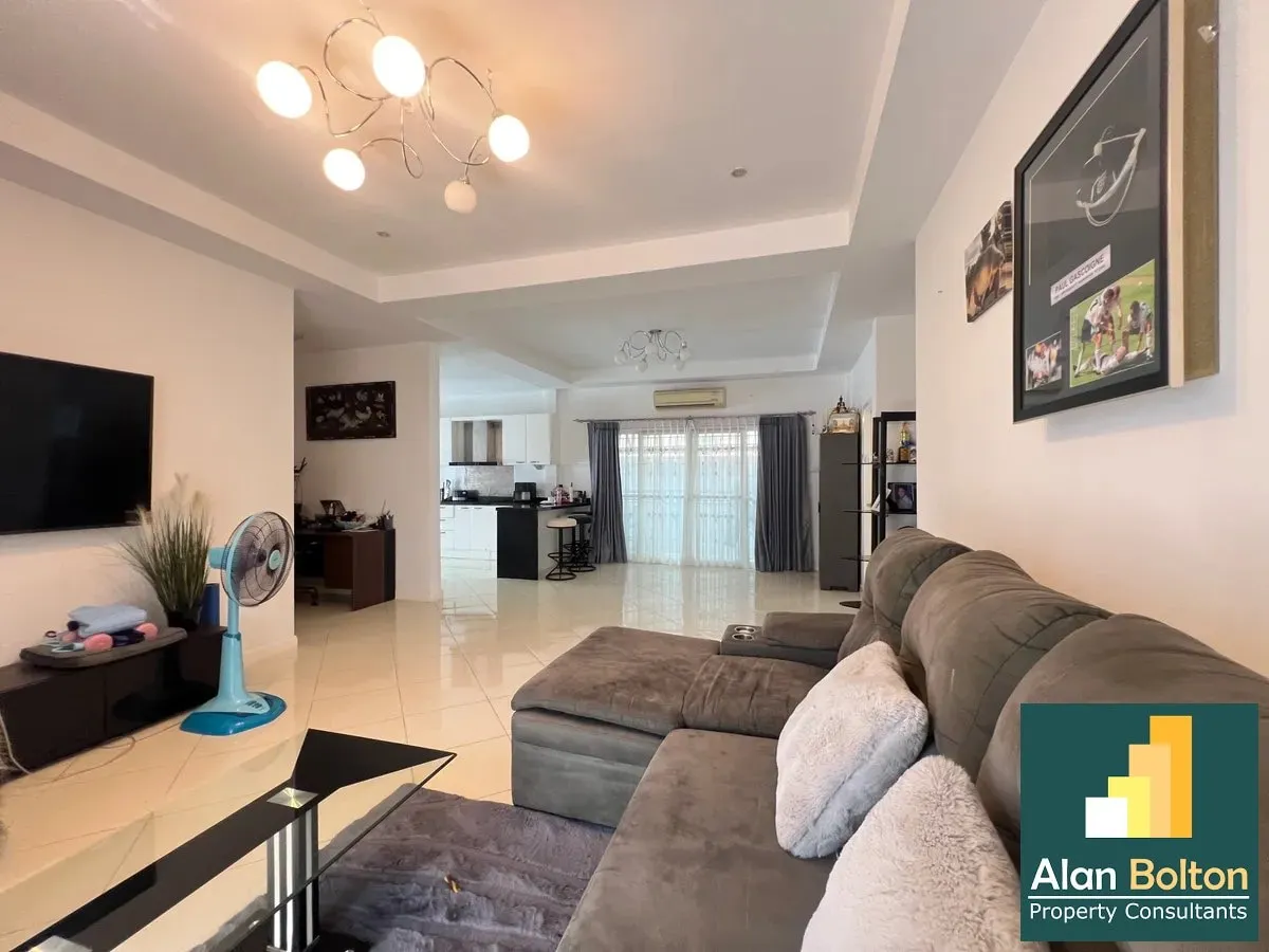 Pool Villa for Rent 5 Bedrooms 4 Bathrooms in East Pattaya photo 14