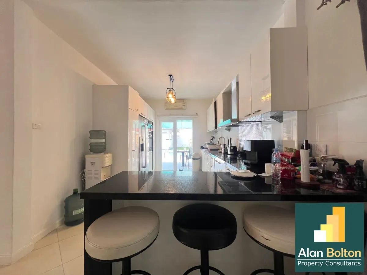 Pool Villa for Rent 5 Bedrooms 4 Bathrooms in East Pattaya photo 16