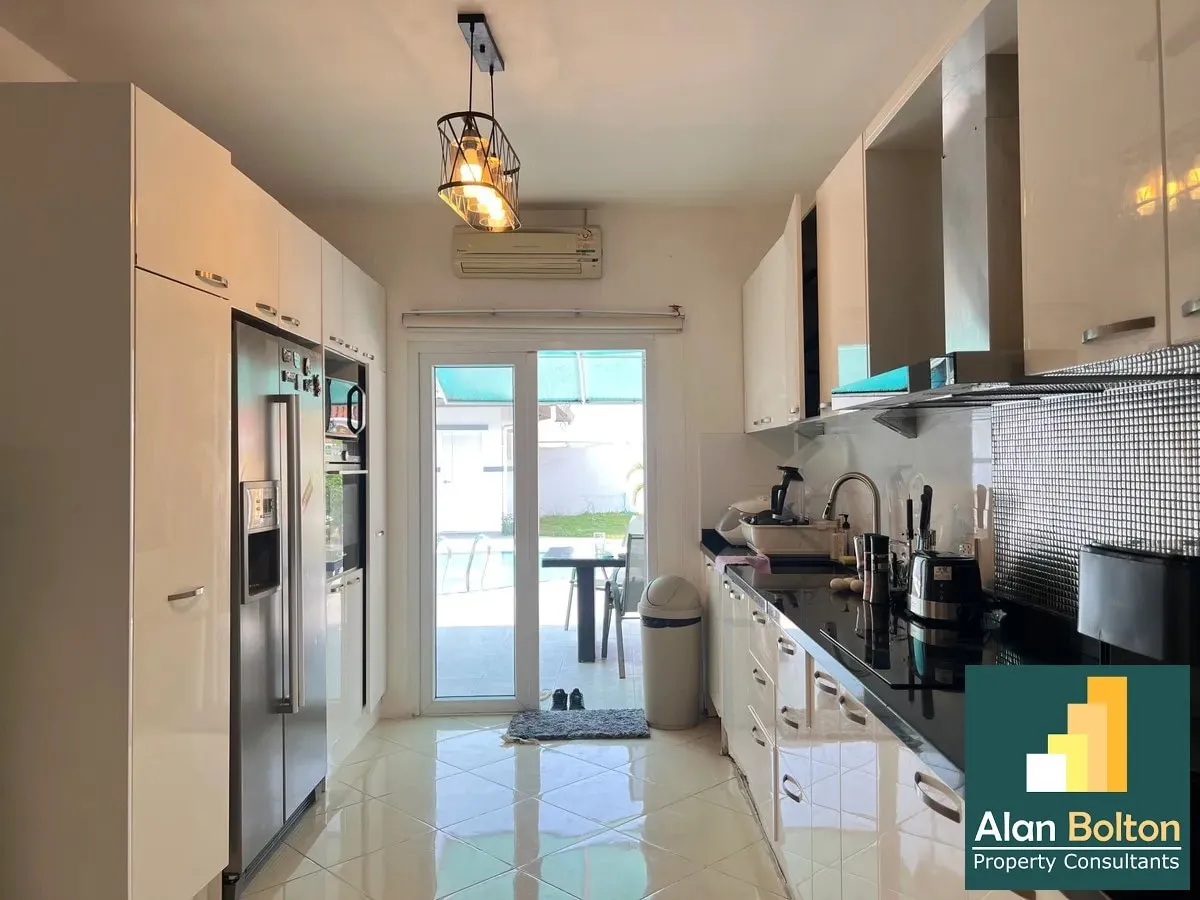 Pool Villa for Rent 5 Bedrooms 4 Bathrooms in East Pattaya photo 17