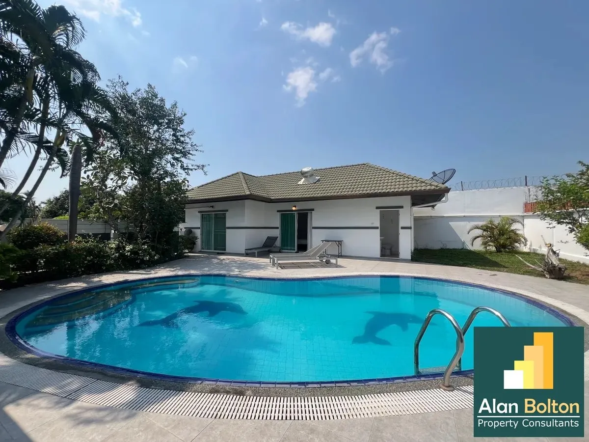 Pool Villa for Rent 5 Bedrooms 4 Bathrooms in East Pattaya photo 9