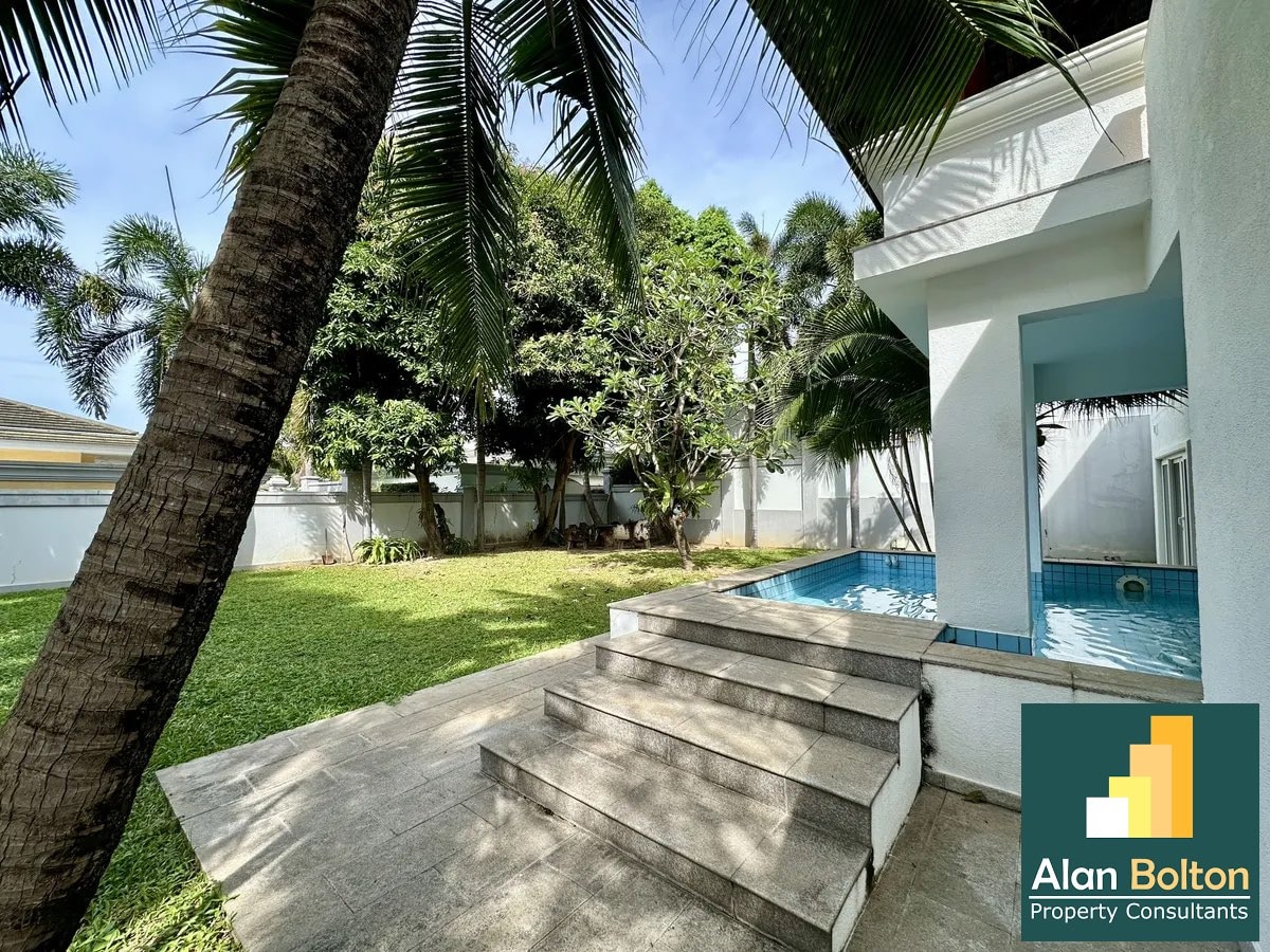 House For Sale photo 2