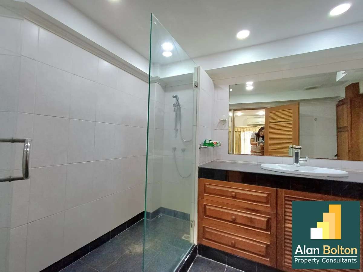Quick Sale 1 bedroom 1 bath room in Nirun Grand Ville for SALE photo 11