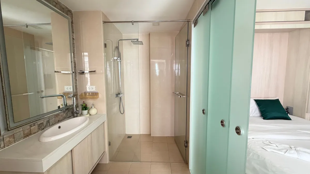 One bedroom condominium for rent in South Pattaya photo 27