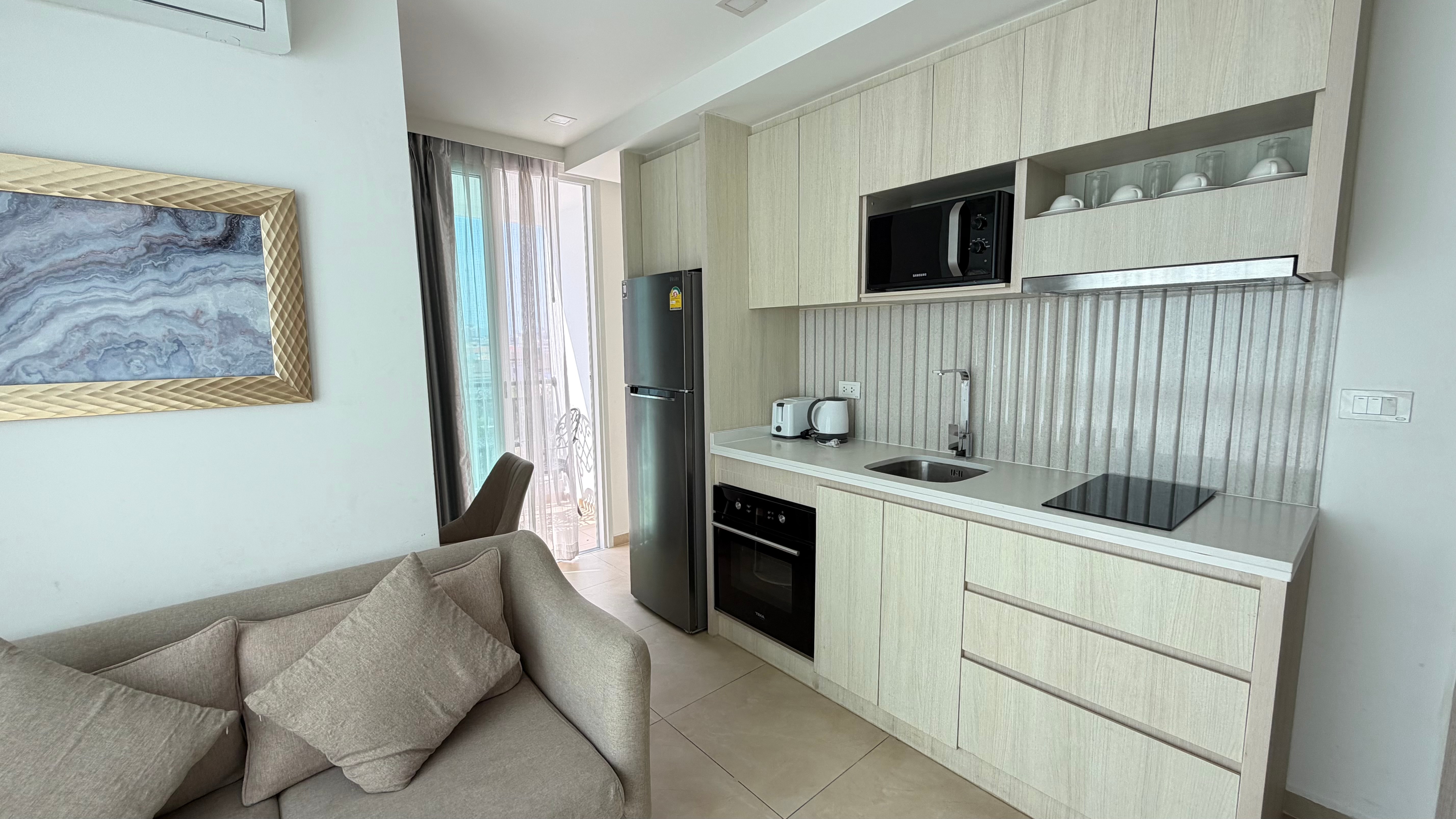 One bedroom condominium for rent in South Pattaya photo 25