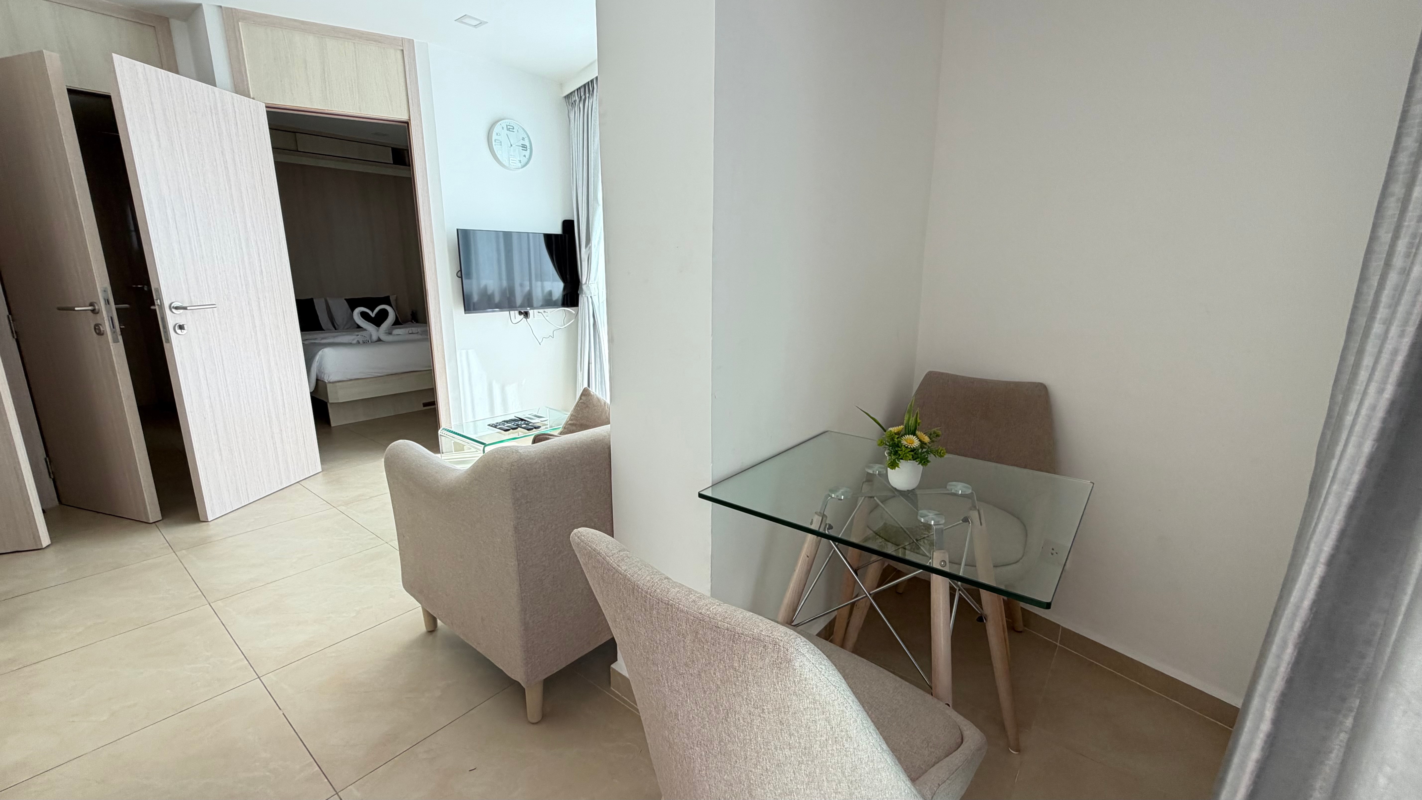 One bedroom condominium for rent in South Pattaya photo 22