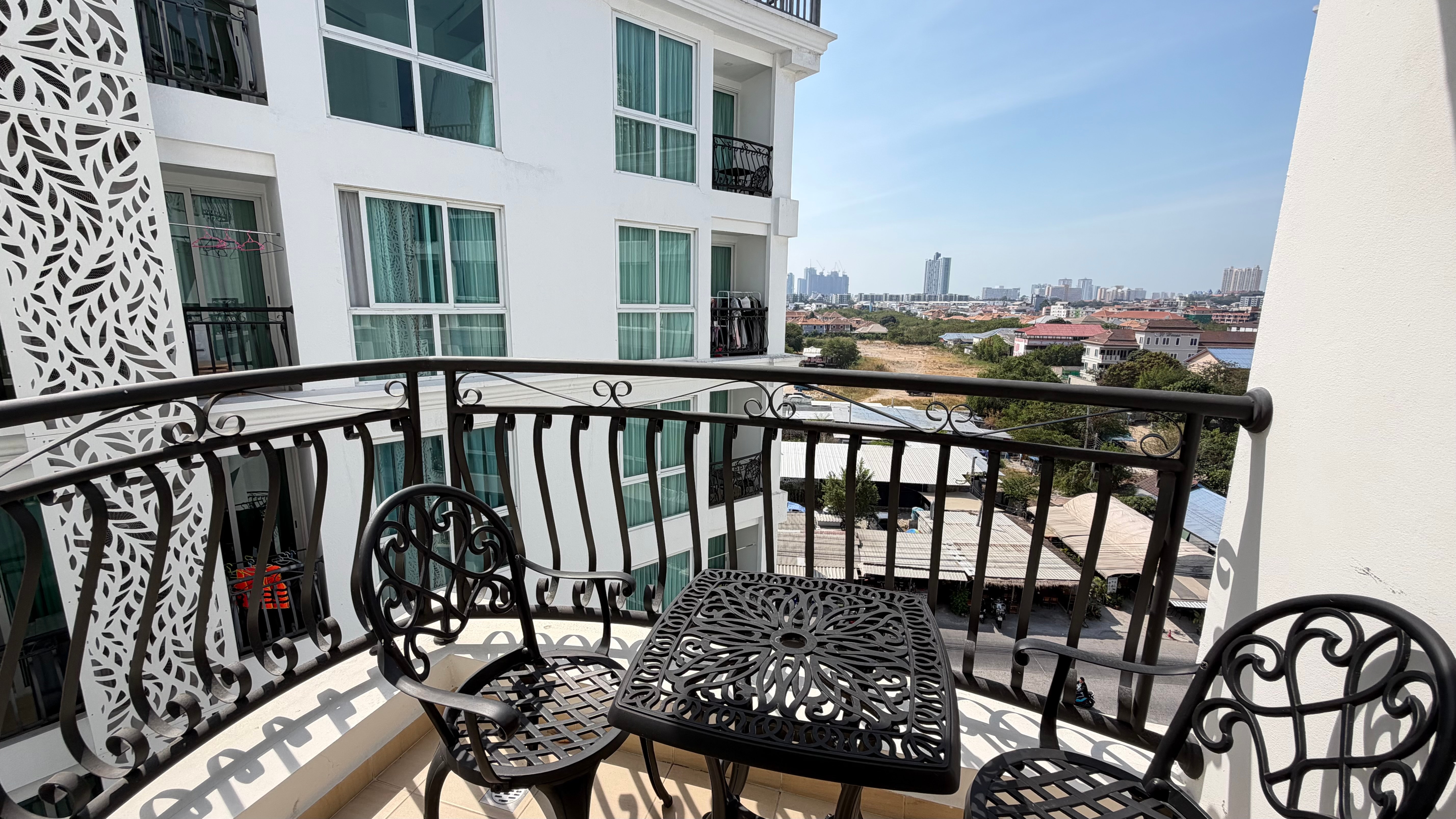 One bedroom condominium for rent in South Pattaya photo 31