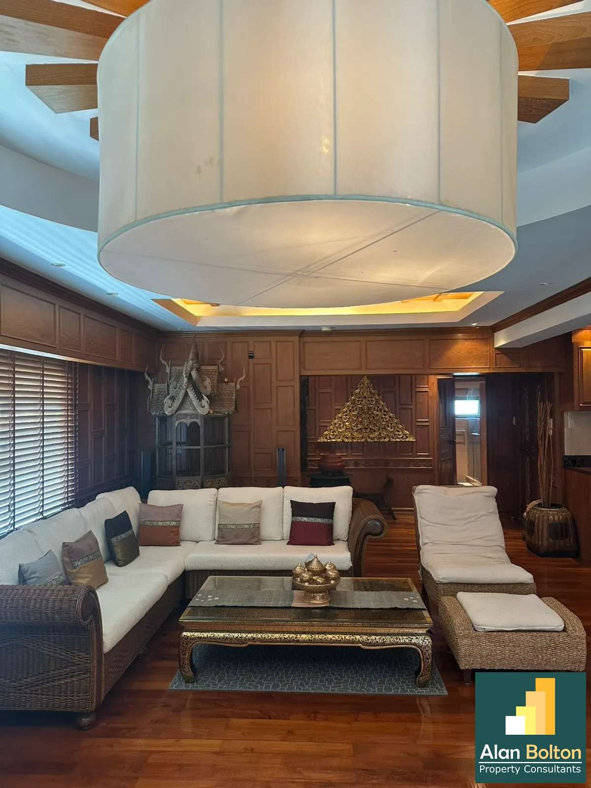 2 Bedroom 2 bathroom for sale photo 11