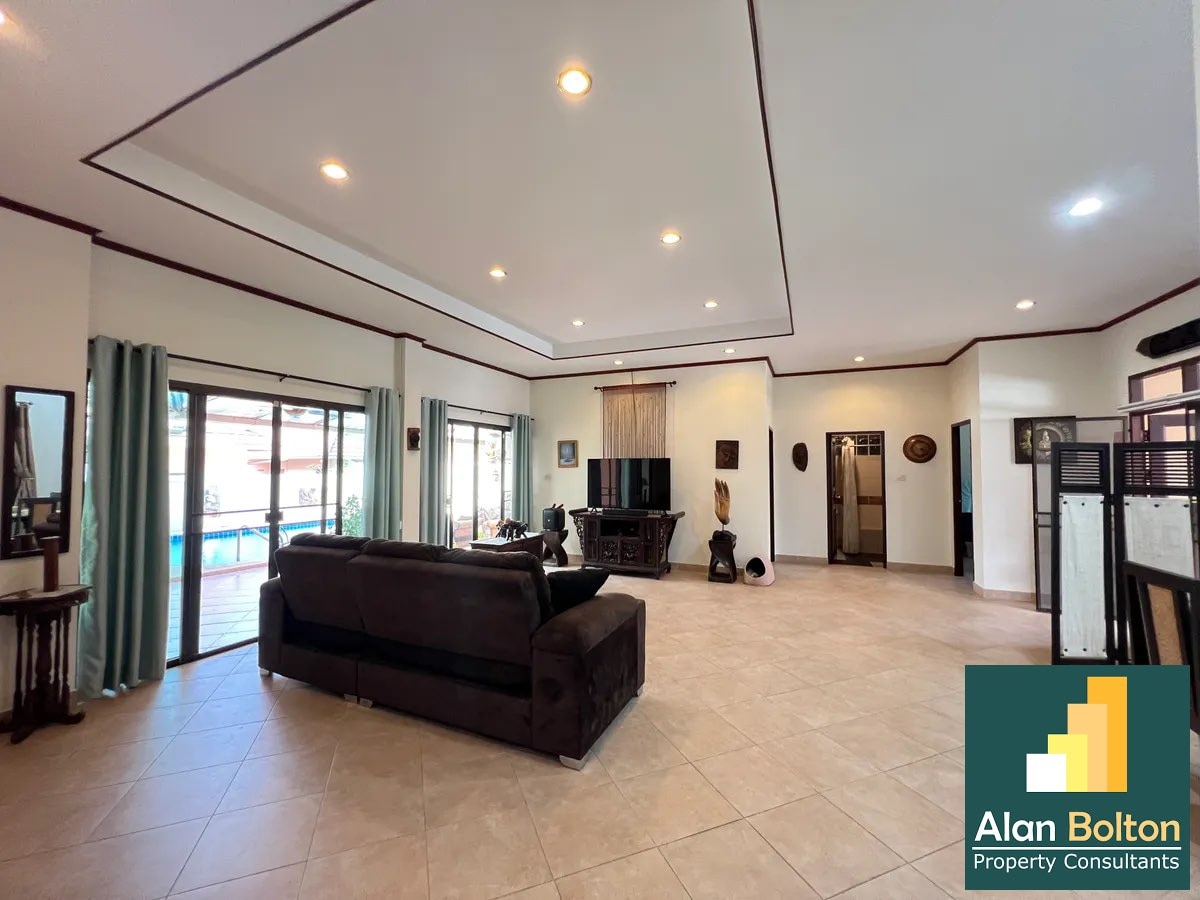 Pool Villa 4 Bedrooms 3 Bathrooms in Bangsaray photo 2