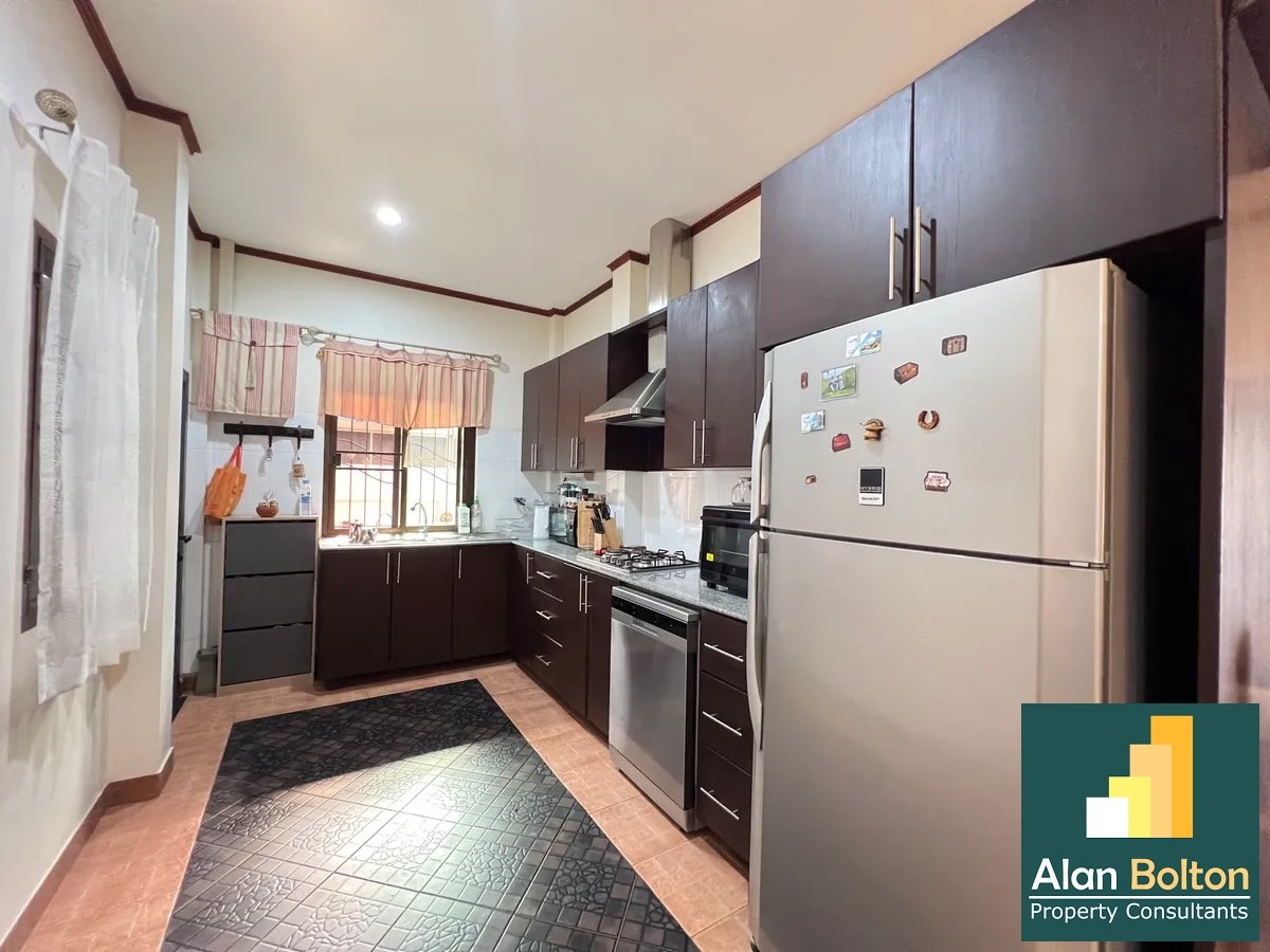 Pool Villa 4 Bedrooms 3 Bathrooms in Bangsaray photo 20