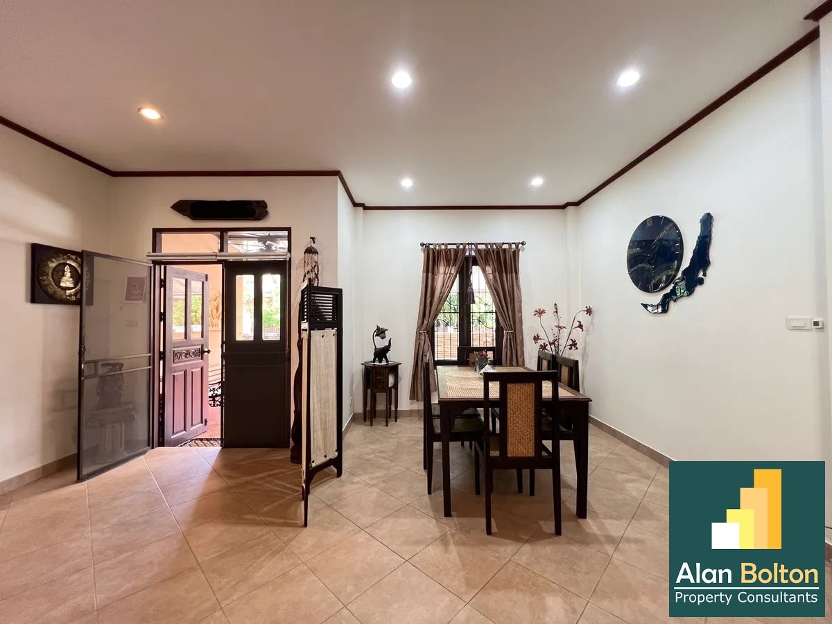 Pool Villa 4 Bedrooms 3 Bathrooms in Bangsaray photo 3