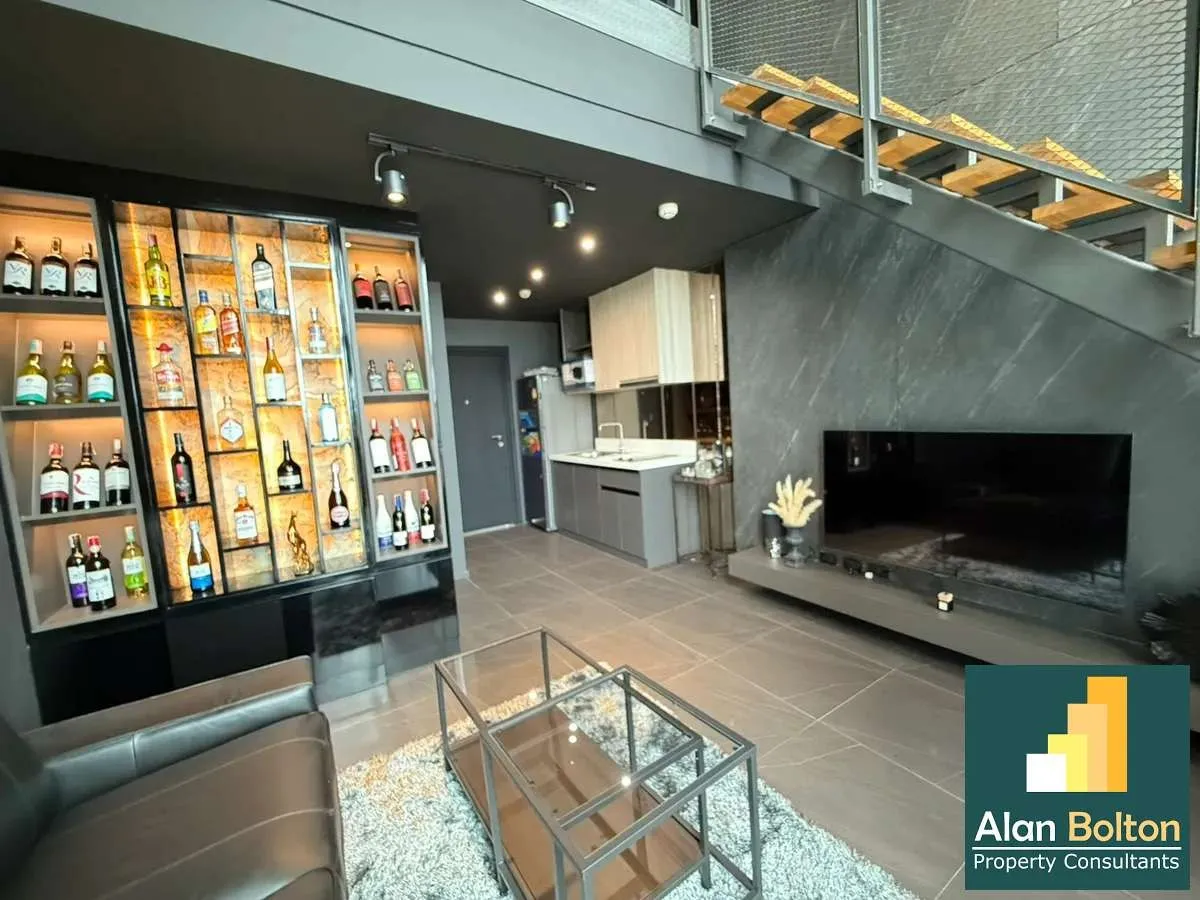 Loft Condo For rent In Soi Khaotalo