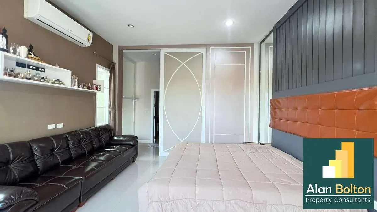 Pool villa for rent 3 Bedrooms 2 Bathrooms in Huay yai photo 4