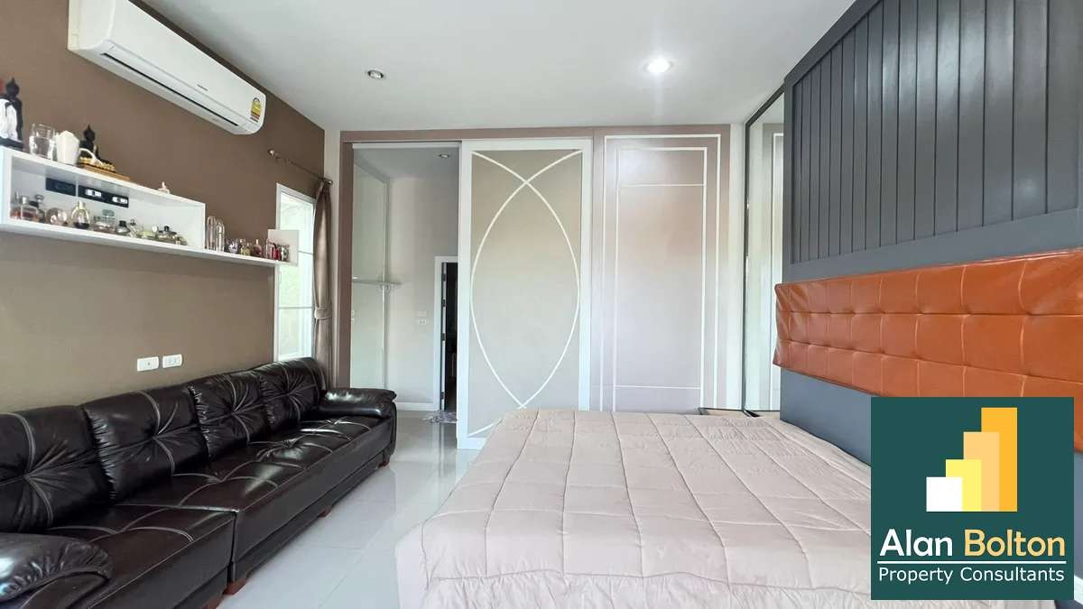 Pool villa for rent 3 Bedrooms 2 Bathrooms in Huay yai photo 4
