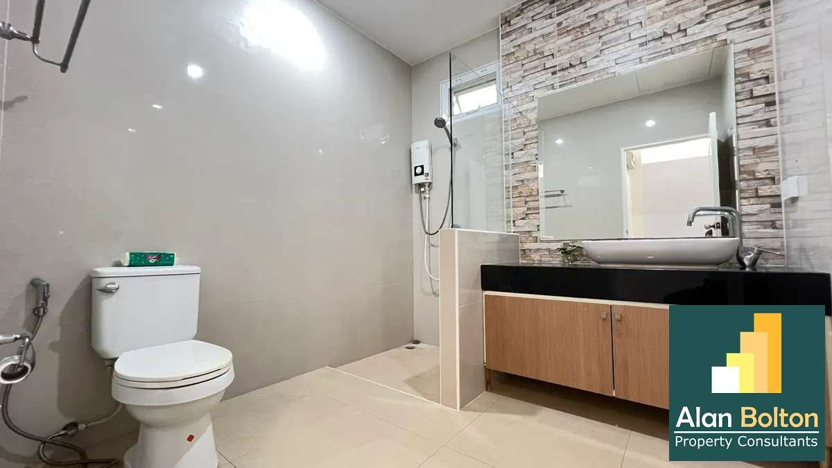 Pool villa for rent 3 Bedrooms 2 Bathrooms in Huay yai photo 17