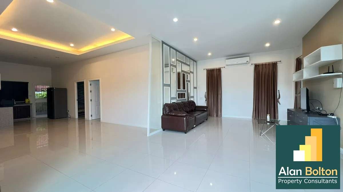 Pool villa for rent 3 Bedrooms 2 Bathrooms in Huay yai photo 12