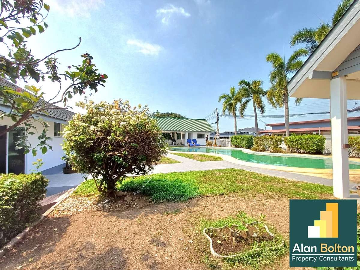 Spacious Private 6 Bed 7 Bath Pool Villa In East Pattaya photo 7