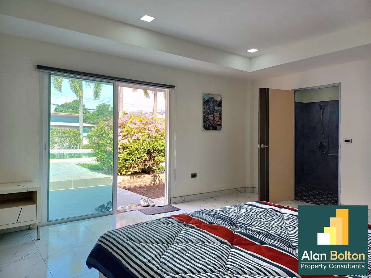 Spacious Private 6 Bed 7 Bath Pool Villa In East Pattaya photo 12