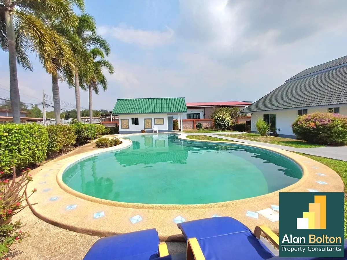 Spacious Private 6 Bed 7 Bath Pool Villa In East Pattaya photo 3