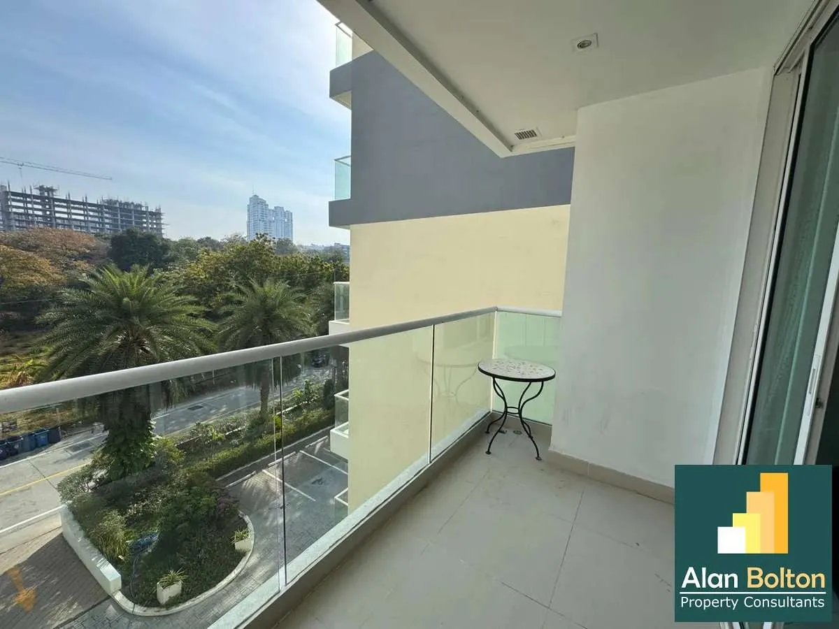 Large City View 1 Bed 1 Bath Condo In Pratumnak