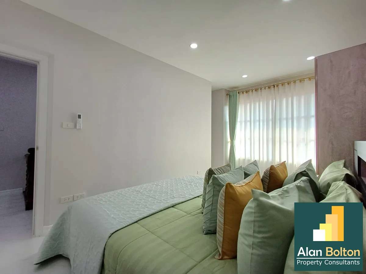 Newly Renovated Brand-New 4 bedrooms, 3 bathrooms House (Pet Friendly) in South Pattaya for RENT photo 7
