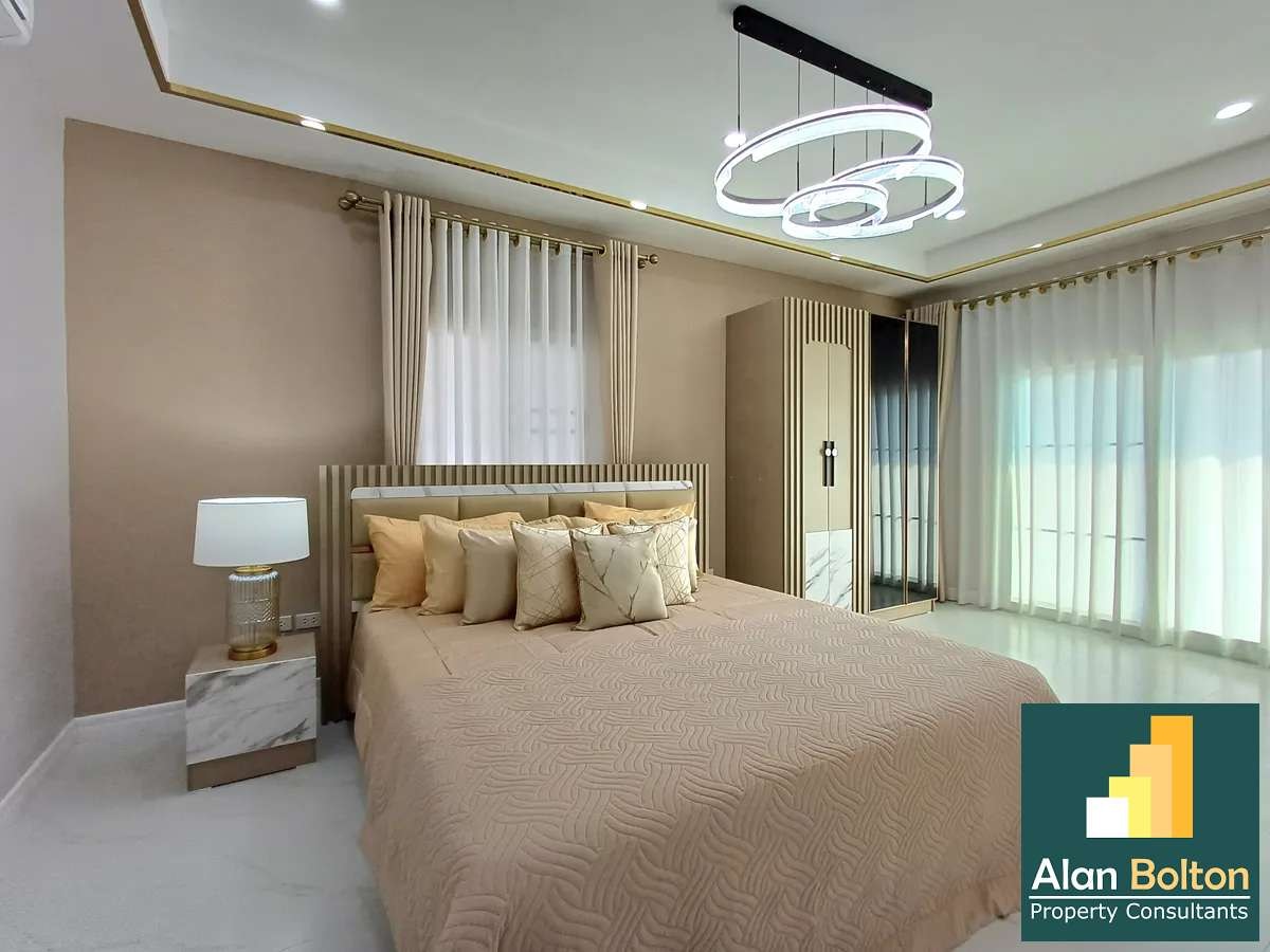 Newly Renovated Brand-New 4 bedrooms, 3 bathrooms House (Pet Friendly) in South Pattaya for RENT photo 6