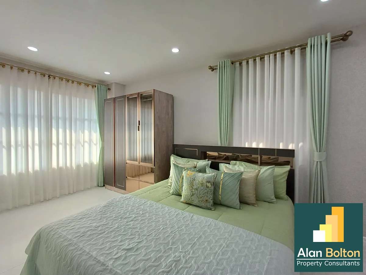 Newly Renovated Brand-New 4 bedrooms, 3 bathrooms House (Pet Friendly) in South Pattaya for RENT photo 8