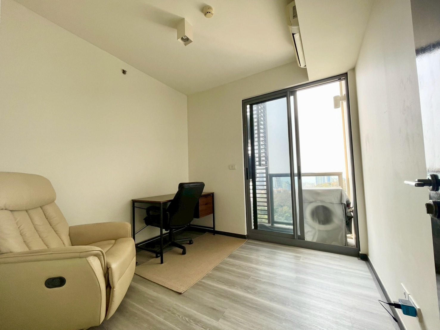 Best Corner In Unixx Condo For Sale And Rent photo 18