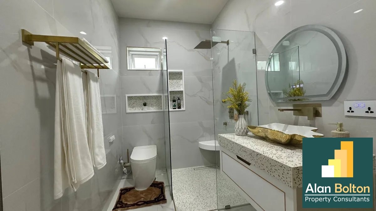 Luxury House for Sale In East Pattaya photo 9