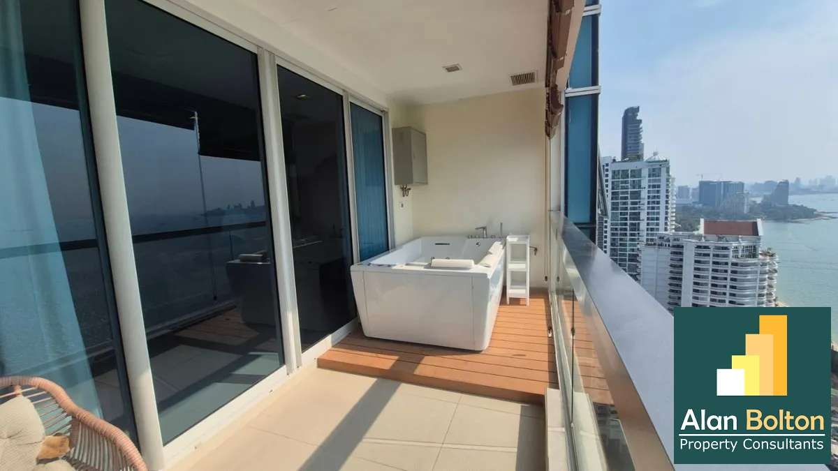 Beachfront condo For Sale in Wongamat photo 9