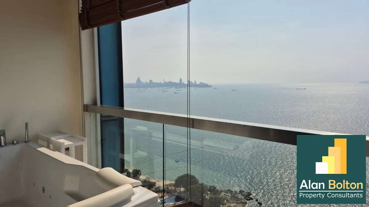 Beachfront condo For Sale in Wongamat photo 4