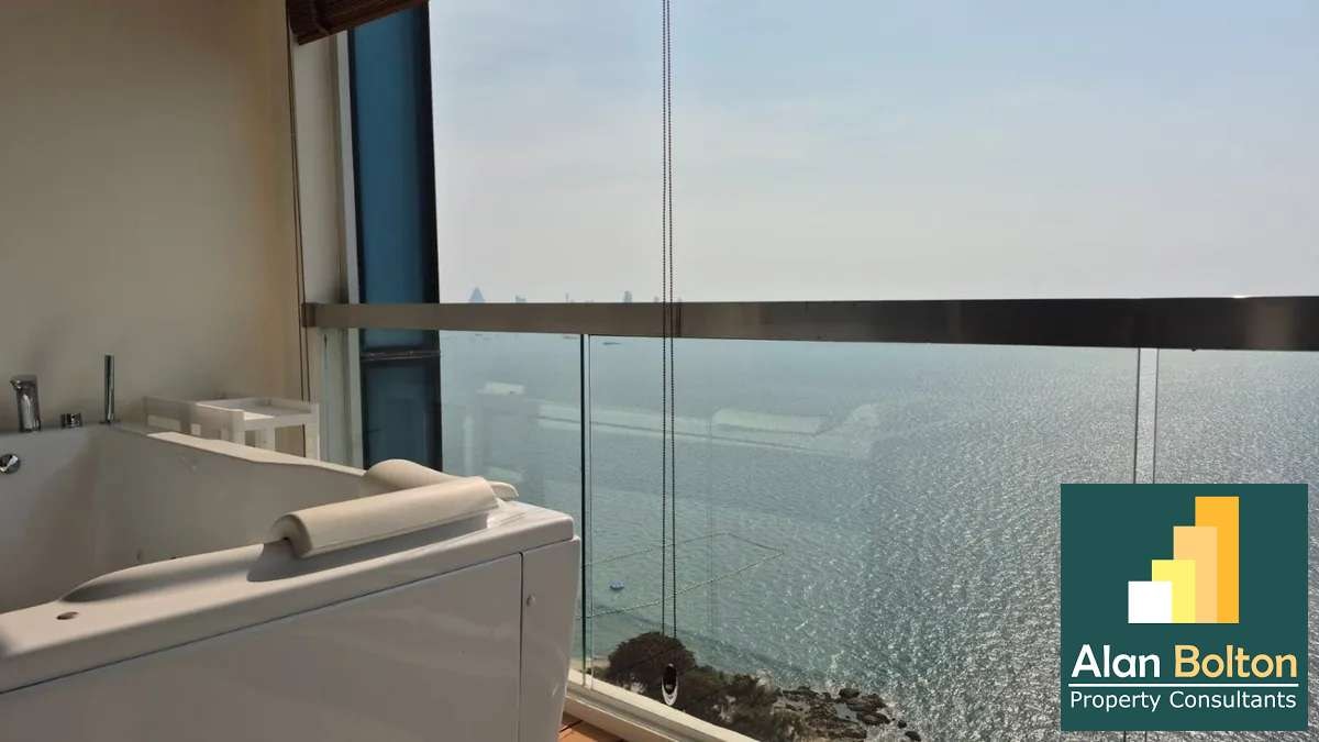 Beachfront condo For Sale in Wongamat photo 8