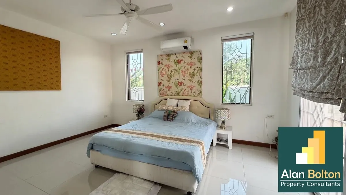 House For Sale Near Regent School Pattaya photo 2